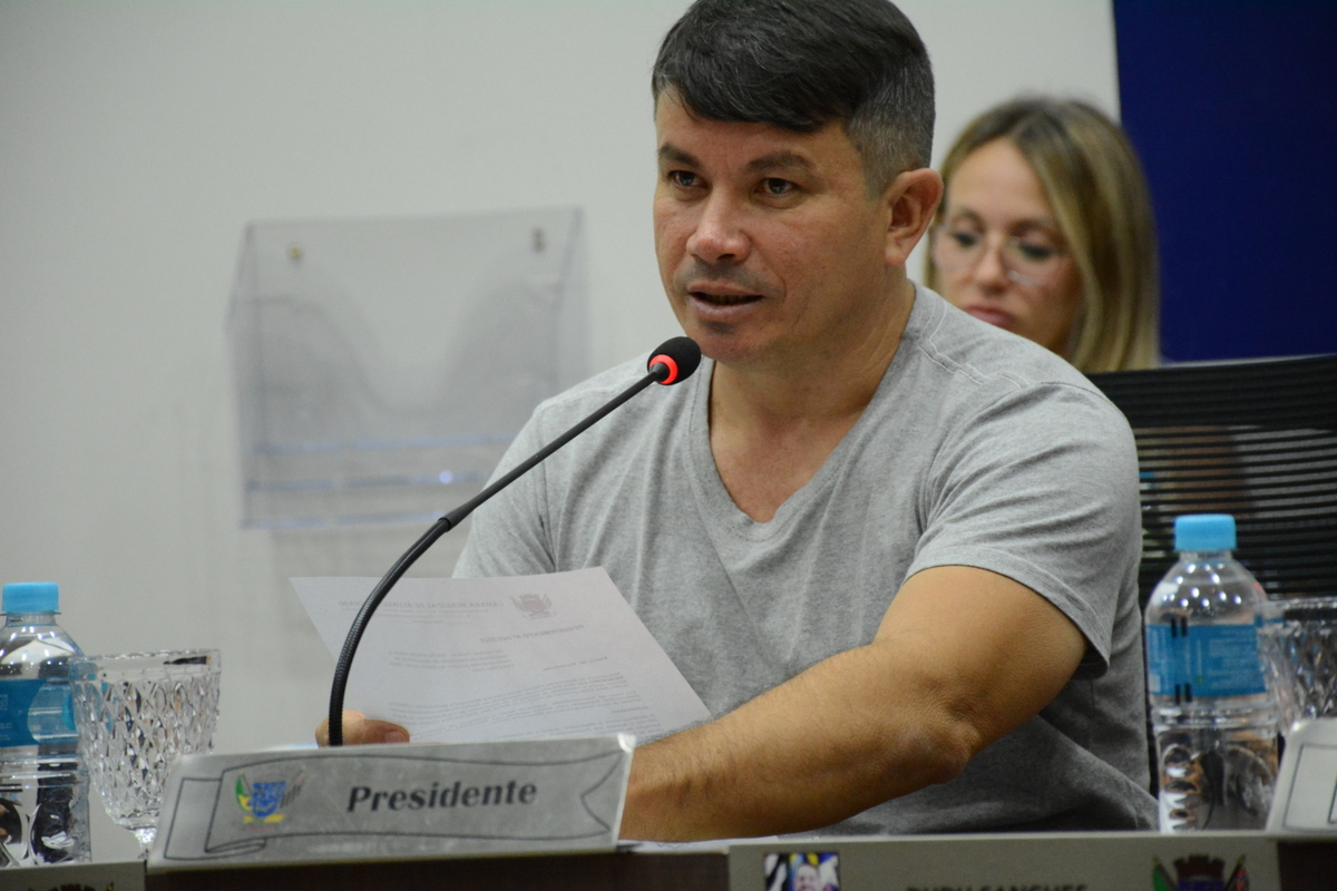Com urgência, vereador solicita sinalização na Vicinal José Molina