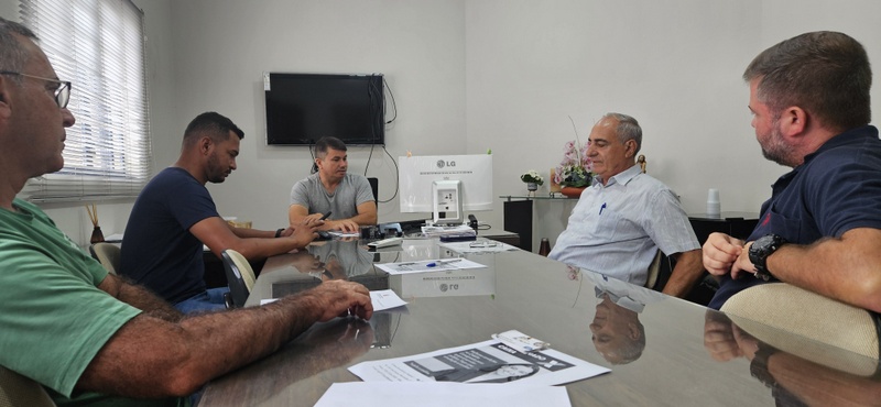  Legislativo discute envio de emendas parlamentares a Álvares Machado 