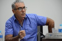 Parlamentar requer dados sobre contrato com empresa de transportes e ampliação do serviço