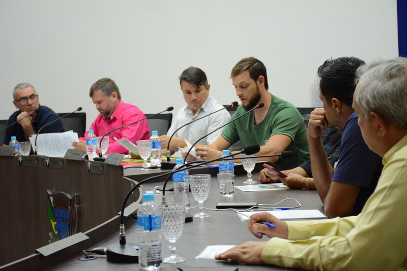 Parlamentares aprovam cinco projetos de lei em sessão ordinária