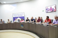 Parlamentares aprovam seis projetos e cinco requerimentos em sessão