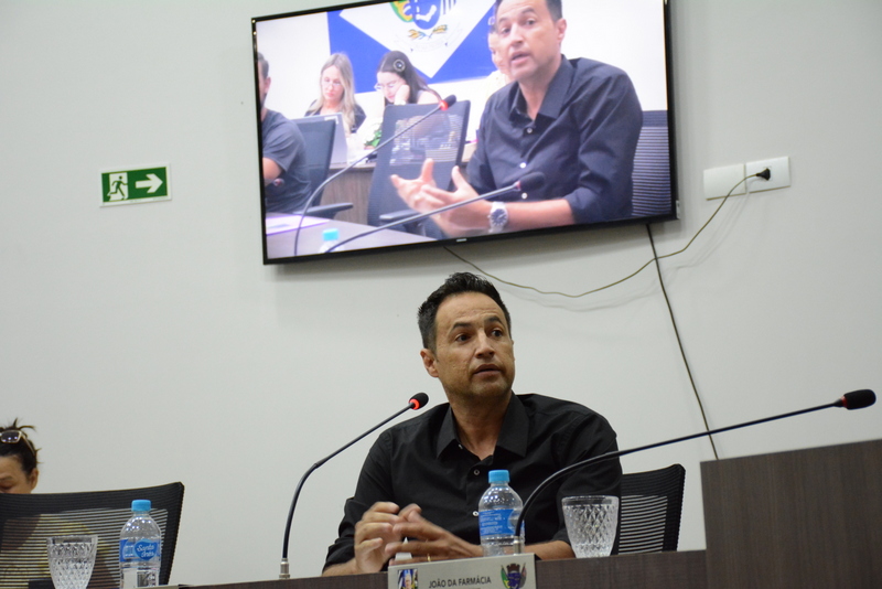 Vereador aponta problemas estruturais do Posto de Saúde Central