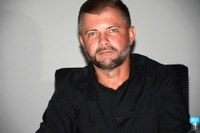 Vereador pede posicionamento sobre notificação para limpeza de terreno