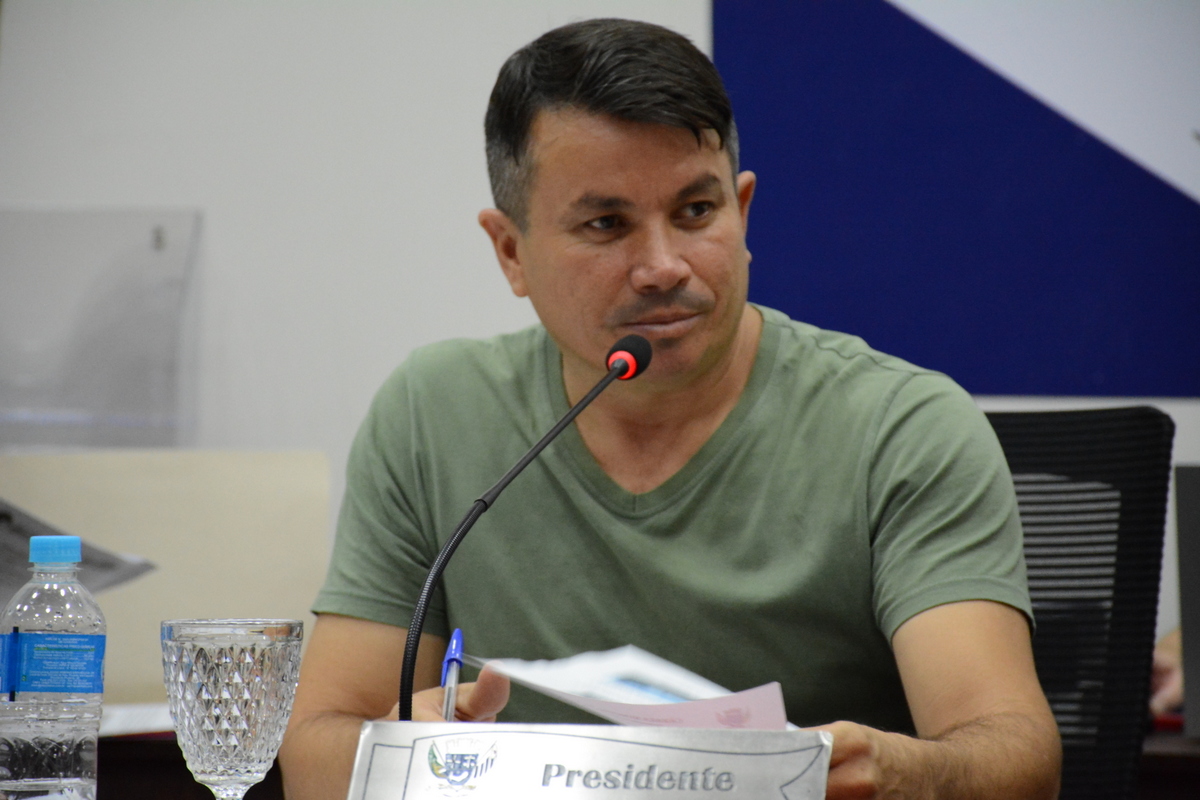 Vereador solicita implantação de iluminação pública na Avenida Vinícius de Moraes