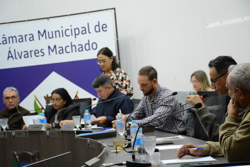 Vereadores aprovam projeto de reestruturação administrativa e quadro de pessoal da Prefeitura 