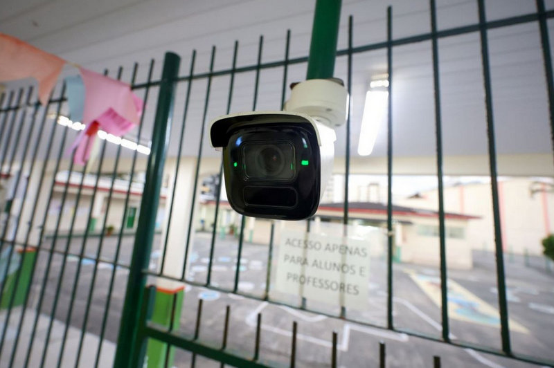 Vereadores aprovam projeto que obriga amplo videomonitoramento em escolas